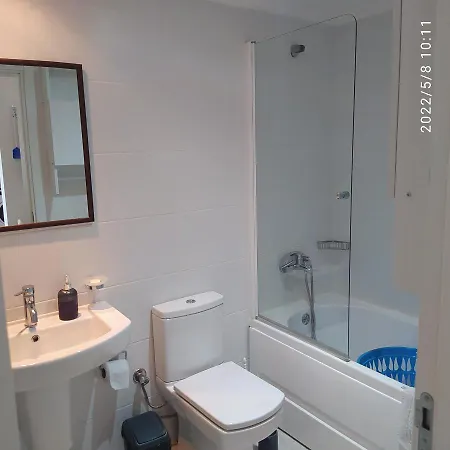Апартаменты 1-bedroom W/ Studio Kitchen In 5*