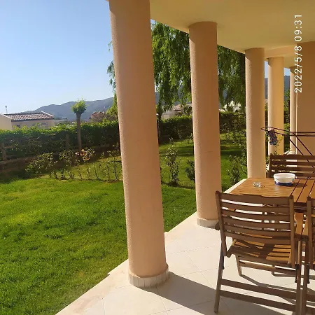 Apartment 1-bedroom W/ Studio Kitchen In 5* *